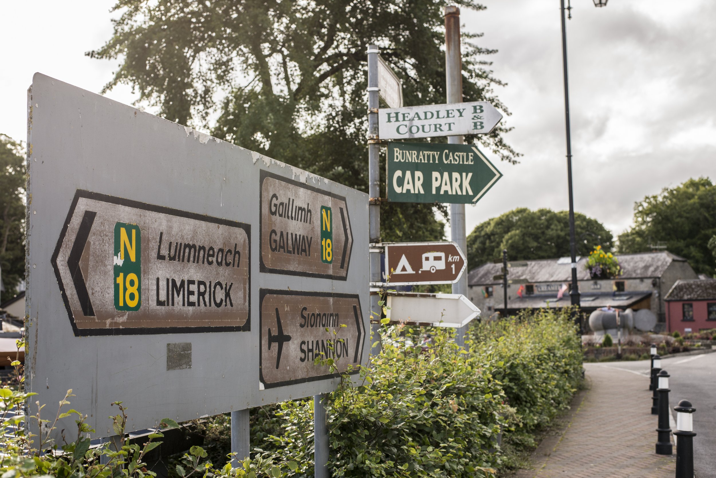 cliffs of moher Ireland Irish coast ocean view Europe European vacation travel solo wanderlust limerick castle